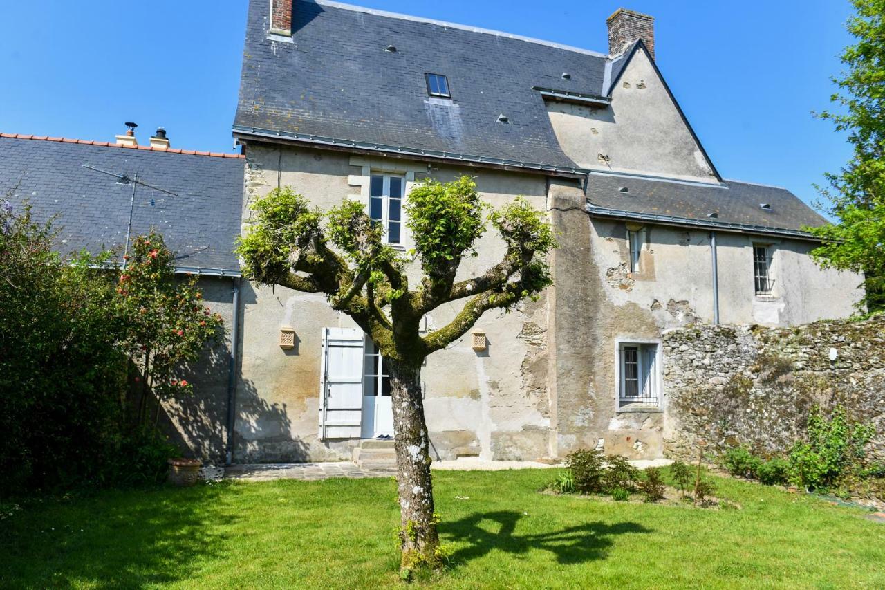 Bed and Breakfast Chateau De La Grand'Cour Grandchamp-des-Fontaines Exterior foto